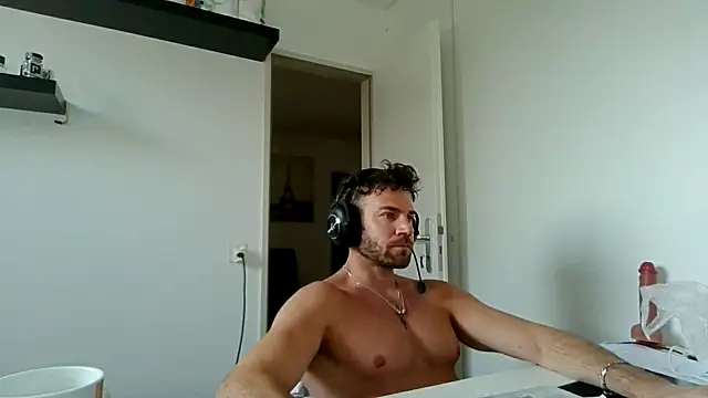 alpha-hunk online show from 03.08.26