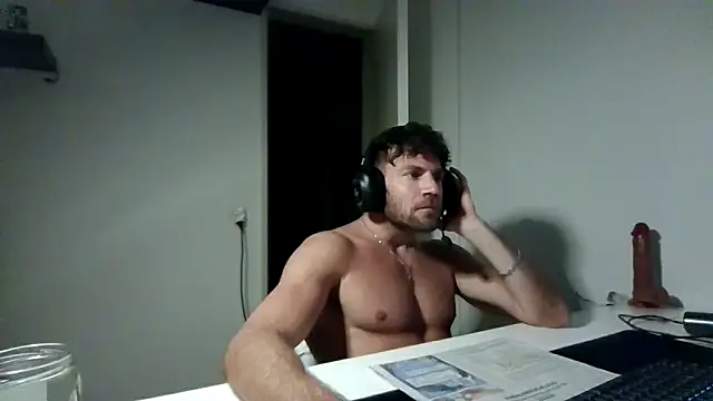alpha-hunk online show from 04.18.26