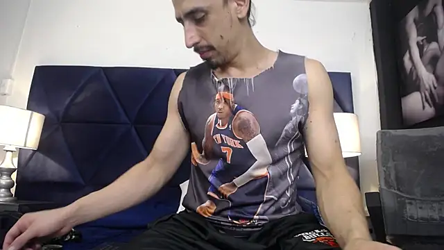 Sr Magnus  online show from 02.13.25