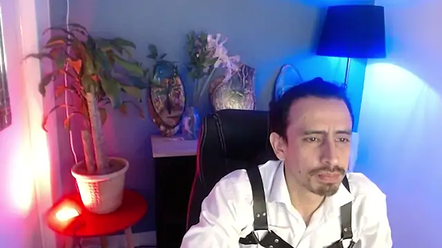 Sr Magnus  online show from 03.21.25