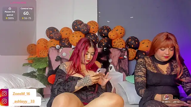 Snapshot of Zoe1_2 chatting on 10.25.25 Zoe1 2 online show from 10.25.25