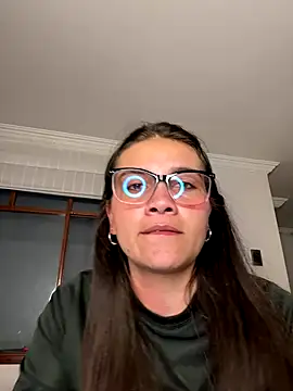 aurora divine online show from 09.12.25