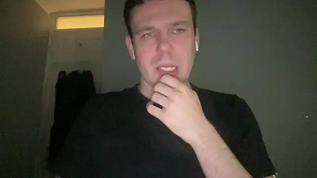 Snapshot of GotItGoin chatting on 04.25.26 GotItGoin online show from 04.25.26