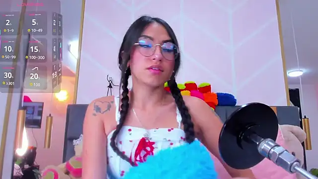 MadyJackson online show from 11.12.25