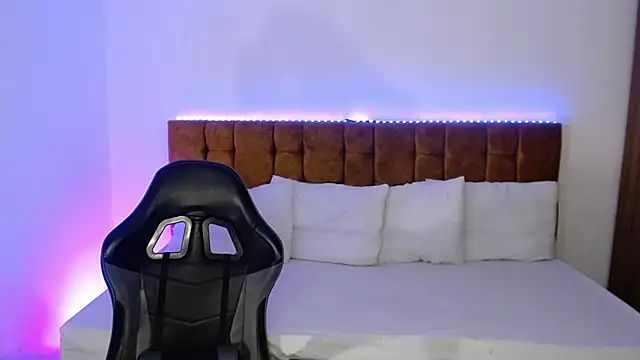 alexiaaross online show from 09.24.25