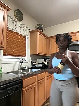 choclatepeaach online show from 04.18.26