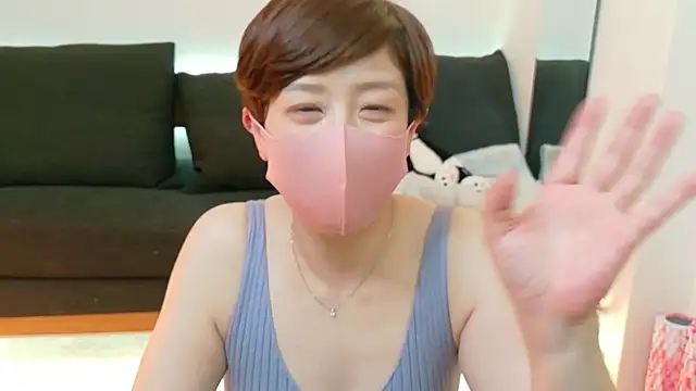 Snapshot of Risa_06 chatting on 02.25.25 Risa 06 online show from 02.25.25