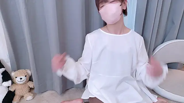 Risa 06 online show from 12.20.25