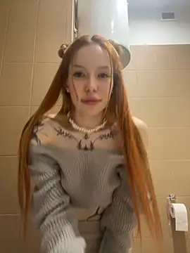 Snapshot of babydolll chatting on 02.04.25 babydolll online show from 02.04.25