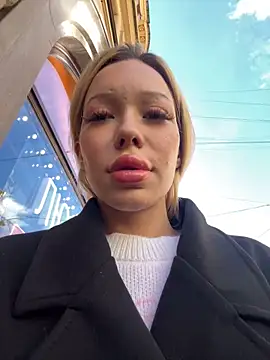 Snapshot of babydolll chatting on 09.27.25 babydolll online show from 09.27.25