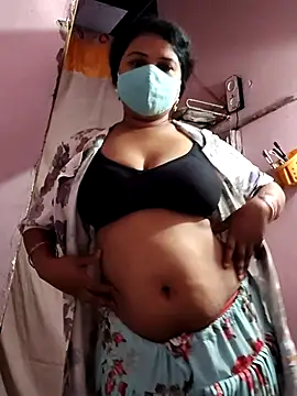 Snapshot of Dr_Chhaya chatting on 03.04.26 Dr Chhaya online show from 03.04.26