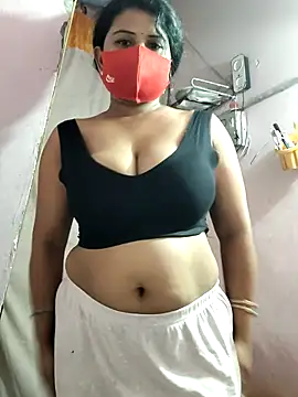 Snapshot of Dr_Chhaya chatting on 03.08.26 Dr Chhaya online show from 03.08.26