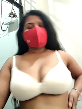 Snapshot of Dr_Chhaya chatting on 04.06.26 Dr Chhaya online show from 04.06.26