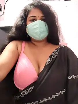 Snapshot of Dr_Chhaya chatting on 05.18.26 Dr Chhaya online show from 05.18.26