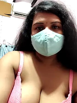 Snapshot of Dr_Chhaya chatting on 05.30.26 Dr Chhaya online show from 05.30.26