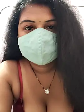 Snapshot of Dr_Chhaya chatting on 06.05.26 Dr Chhaya online show from 06.05.26