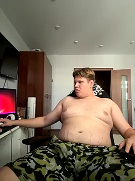 Snapshot of big_boy163 chatting on 10.01.25 big boy163 online show from 10.01.25