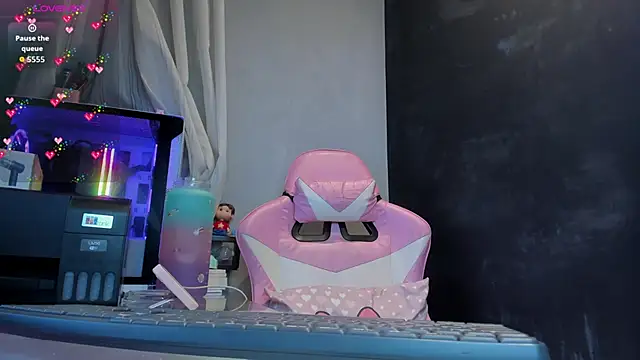 Snapshot of sherilkwang19tv chatting on 10.12.25 sherilkwang19tv online show from 10.12.25