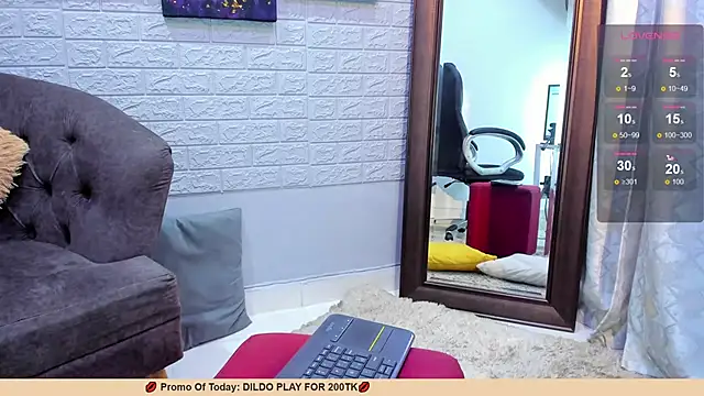 Snapshot of ebbafernandez_ chatting on 03.22.25 ebbafernandez online show from 03.22.25