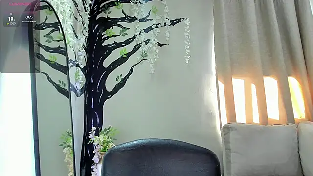 Snapshot of ebbafernandez_ chatting on 09.23.25 ebbafernandez online show from 09.23.25