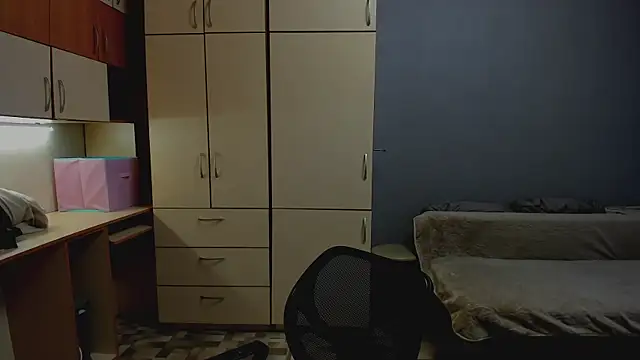 Miss Elsa  online show from 01.15.26