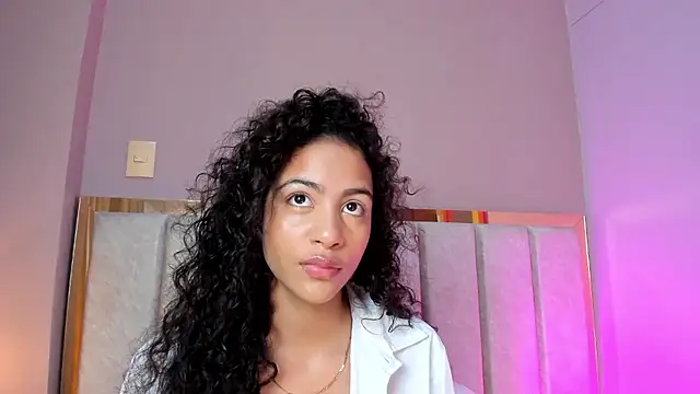 AntonellaHall  online show from 01.14.26