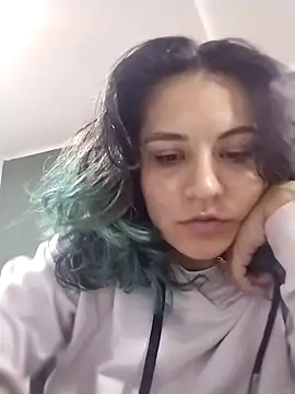 Snapshot of gigiqueen_18 chatting on 03.18.26 gigiqueen 18 online show from 03.18.26