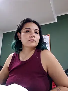 Snapshot of gigiqueen_18 chatting on 03.19.26 gigiqueen 18 online show from 03.19.26