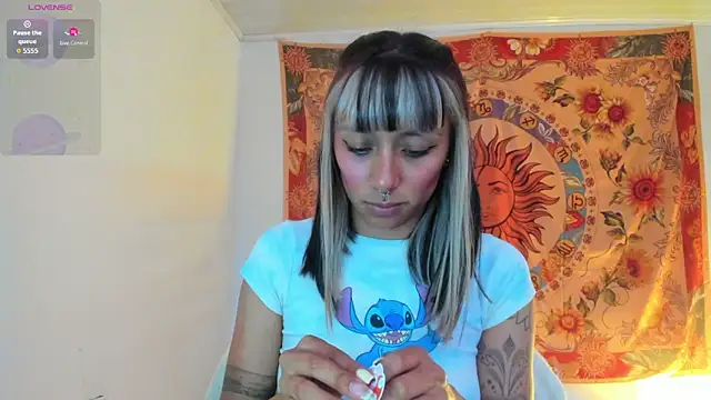 Snapshot of Demeter__ chatting on 05.26.26 Demeter online show from 05.26.26