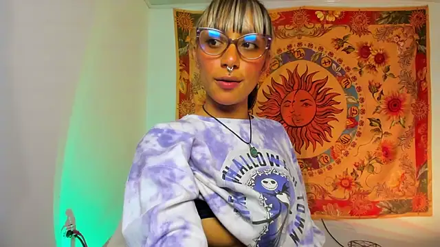Snapshot of Demeter__ chatting on 06.11.26 Demeter online show from 06.11.26