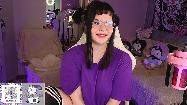 Snapshot of ClaireFaers_ chatting on 02.06.26 ClaireFaers online show from 02.06.26