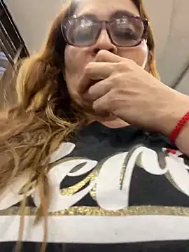 AntonellaAlondra4 online show from 01.24.25