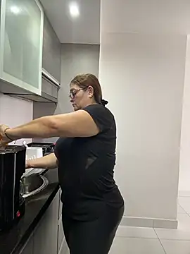 AntonellaAlondra4 online show from 04.16.26