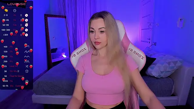 AdeleRoberts online show from 12.05.25