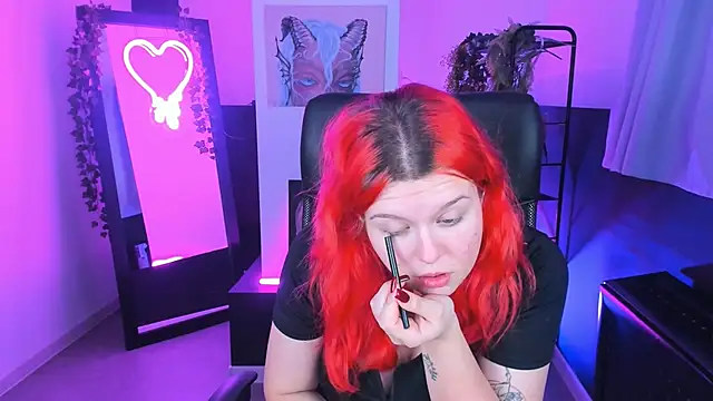 NielletaBlossom online show from 01.25.25