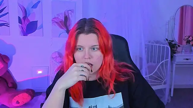 NielletaBlossom online show from 02.14.25