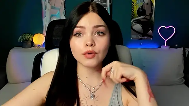 Snapshot of AkiraKatsu chatting on 01.20.25 AkiraKatsu online show from 01.20.25