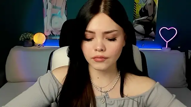 Snapshot of AkiraKatsu chatting on 01.25.25 AkiraKatsu online show from 01.25.25