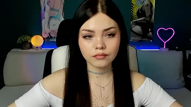 Snapshot of AkiraKatsu chatting on 02.01.25 AkiraKatsu online show from 02.01.25