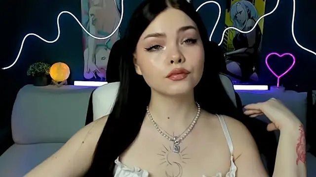 Snapshot of AkiraKatsu chatting on 02.02.25 AkiraKatsu online show from 02.02.25