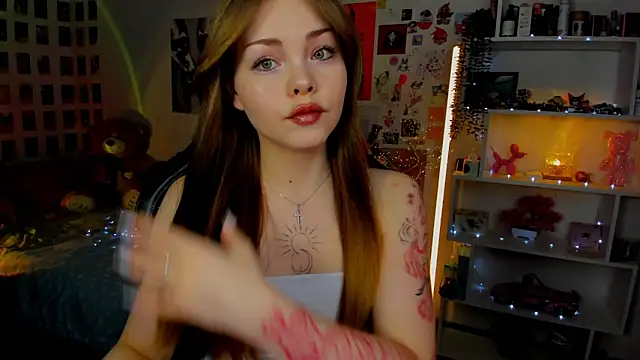 AkiraKatsu online show from 12.20.25