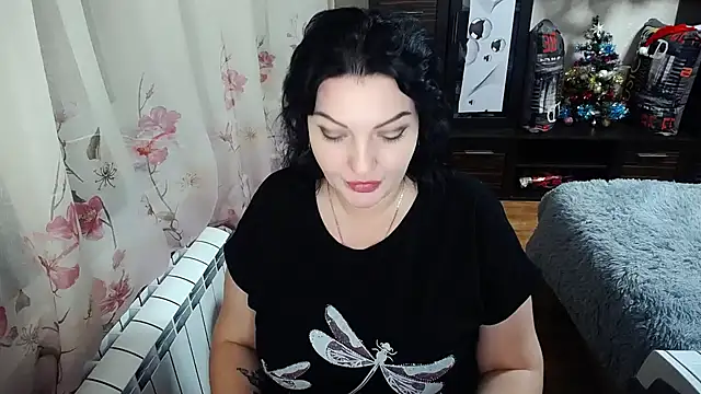 Snapshot of Lady_Boom_Wild_ chatting on 12.21.24 Lady Boom Wild online show from 12.21.24