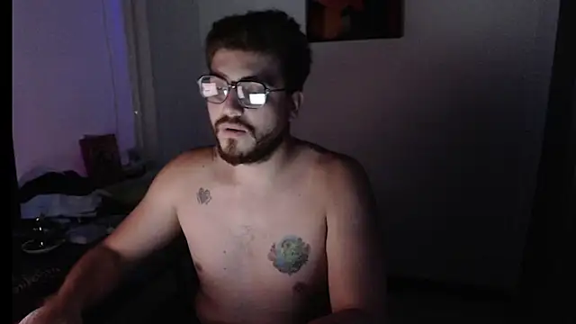 Snapshot of Dylanwish chatting on 12.23.24 Dylanwish online show from 12.23.24