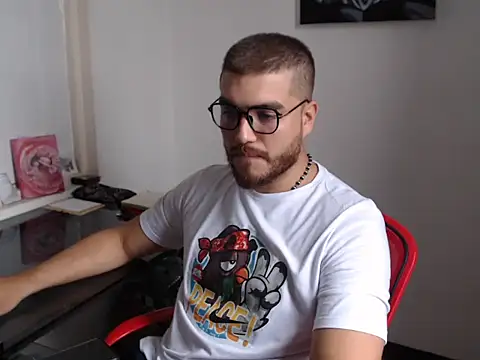 Snapshot of Dylanwish chatting on 10.11.25 Dylanwish online show from 10.11.25