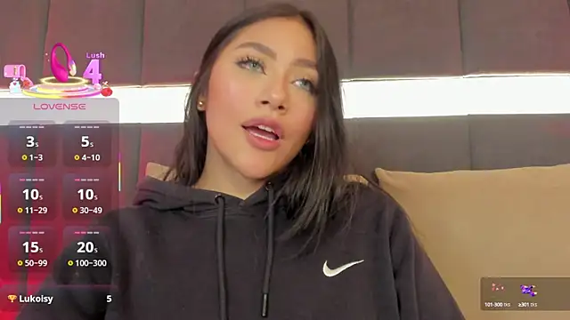 nicolle pierce online show from 02.27.25