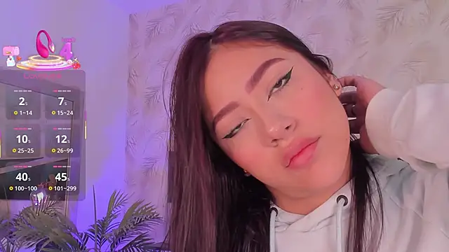 nicolle pierce online show from 02.24.26