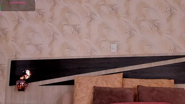 nicolle pierce online show from 03.17.26