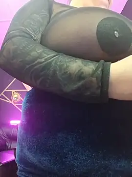 Gelena Black online show from 11.21.25