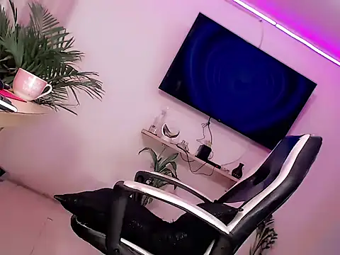 Venecia Sweet online show from 09.24.25