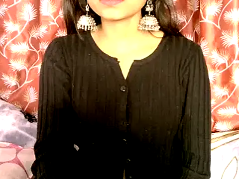 Snapshot of Sanjana_Gupta chatting on 12.18.24 Sanjana Gupta online show from 12.18.24